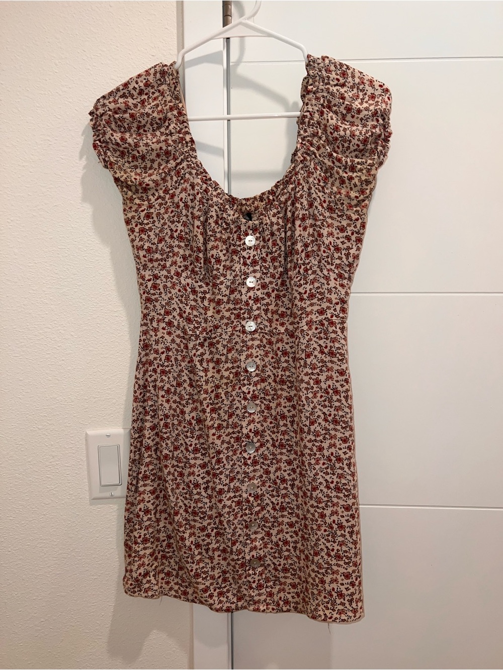 Floral Print Button-Front Mini Dress with Ruched Cap Sleeves